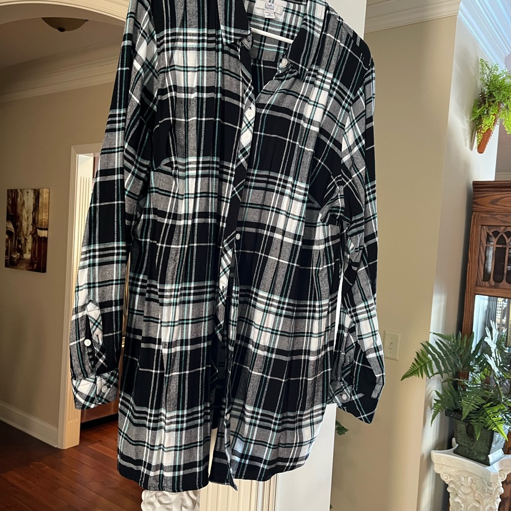Croft & Barrow Plaid Shirt in Black, White, and Green